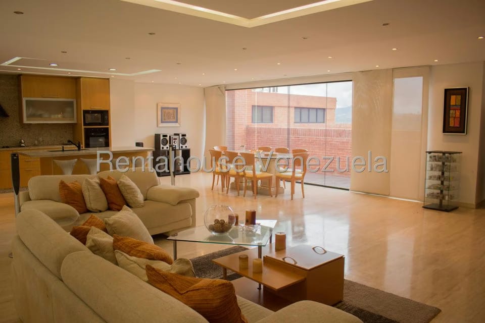 Apartamento (Penthouse) en Venta en Lomas del Sol, Distrito Metropolitano - 3