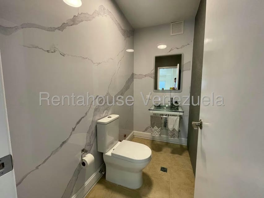 Casa (Duplex) en Venta en La Castellana, Distrito Metropolitano - 5