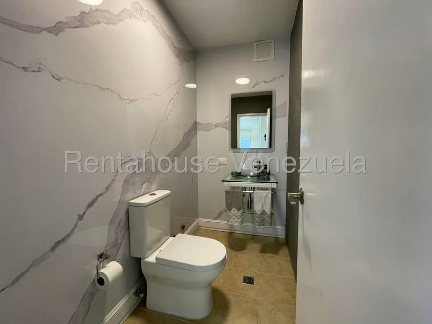 Casa (Duplex) en Venta en La Castellana, Distrito Metropolitano - 6