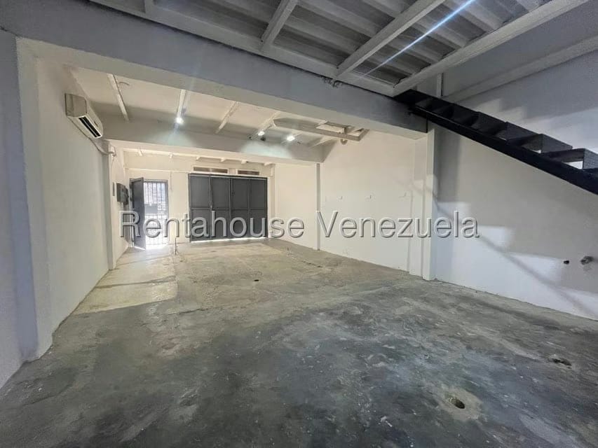 Comercial (Local Comercial) en Venta en Quinta Crespo, Distrito Metropolitano - 16