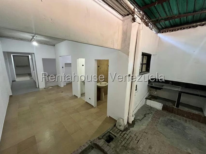 Comercial (Local Comercial) en Venta en Quinta Crespo, Distrito Metropolitano - 5