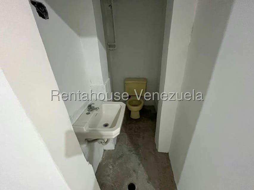 Comercial (Local Comercial) en Venta en Quinta Crespo, Distrito Metropolitano - 6