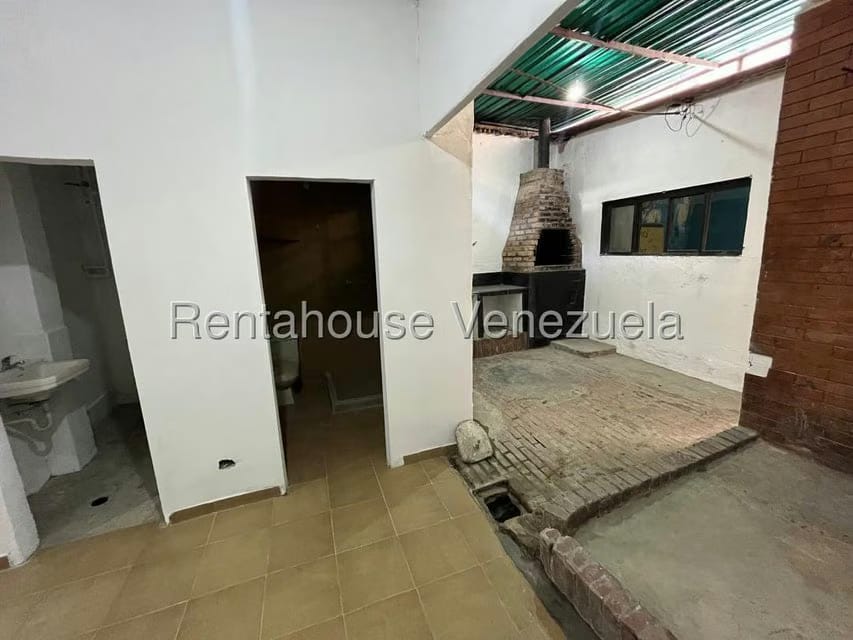 Comercial (Local Comercial) en Venta en Quinta Crespo, Distrito Metropolitano - 8