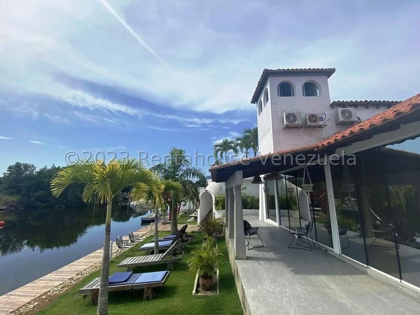 Negocios y Empresas (Hotel) en Venta en Ciudad Balneario Higuerote, Miranda - 13