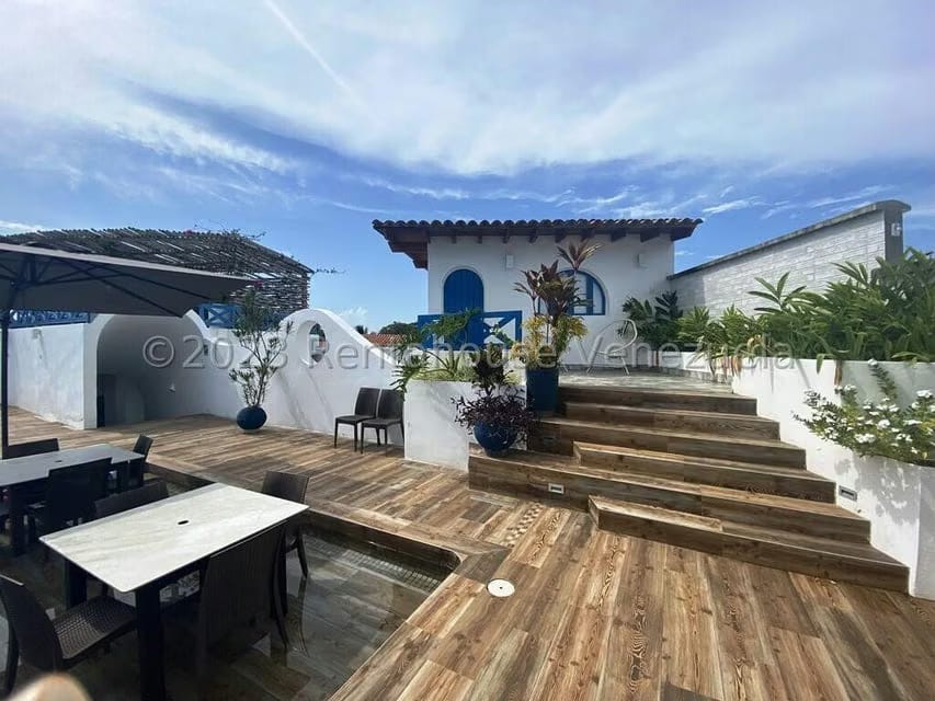 Negocios y Empresas (Hotel) en Venta en Ciudad Balneario Higuerote, Miranda - 25