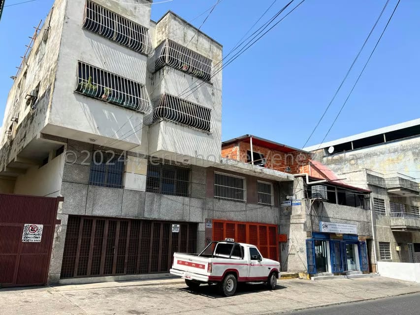 Comercial (Local Comercial) en Venta en Centro, Aragua - 2