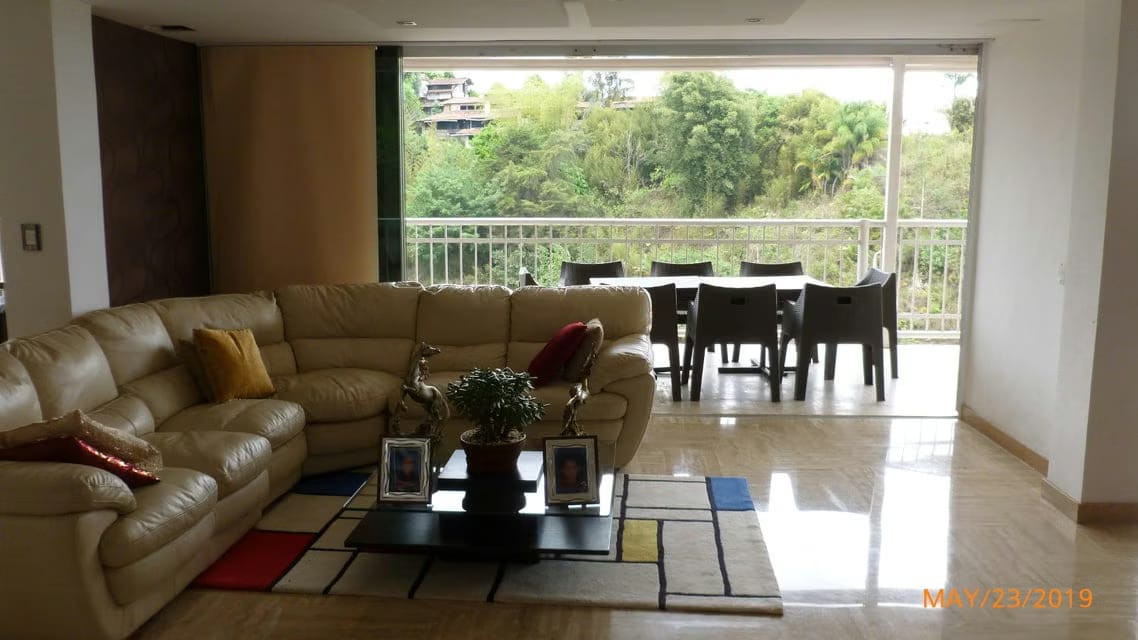 Casa (Multipes Niveles) en Venta en Lomas del Halcon, Distrito Metropolitano