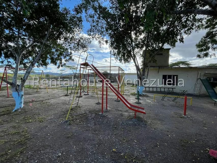 Comercial (Local Comercial) en Venta en Municipio Jimenez, Lara - 37