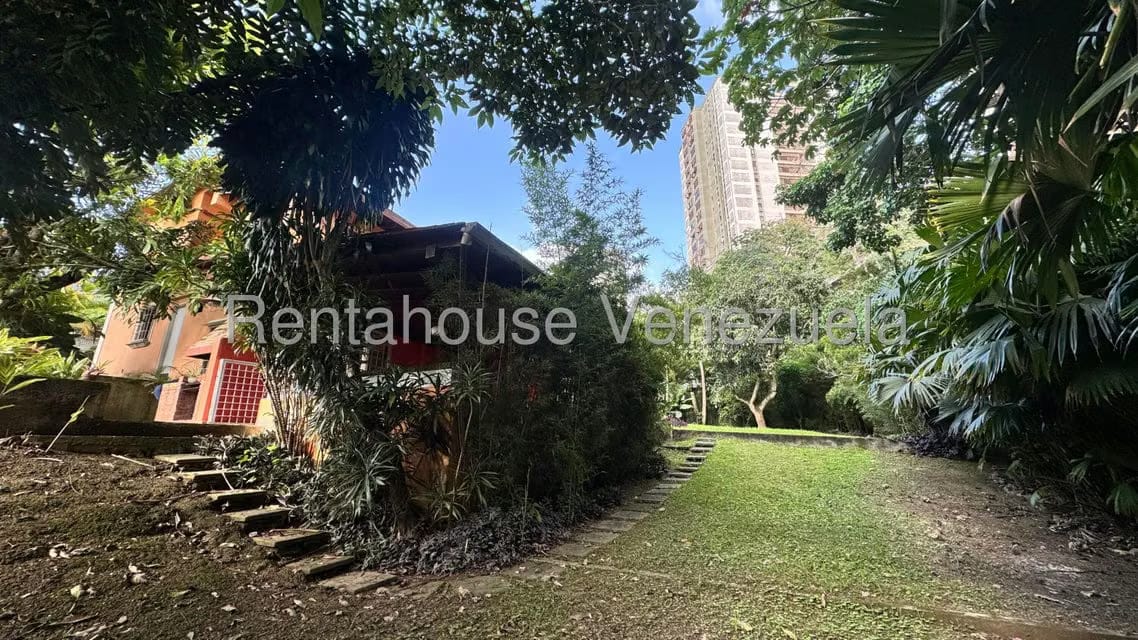 Casa (1 Nivel) en Venta en Los Geranios, Distrito Metropolitano - 11