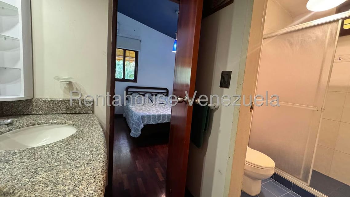 Casa (1 Nivel) en Venta en Los Geranios, Distrito Metropolitano - 60