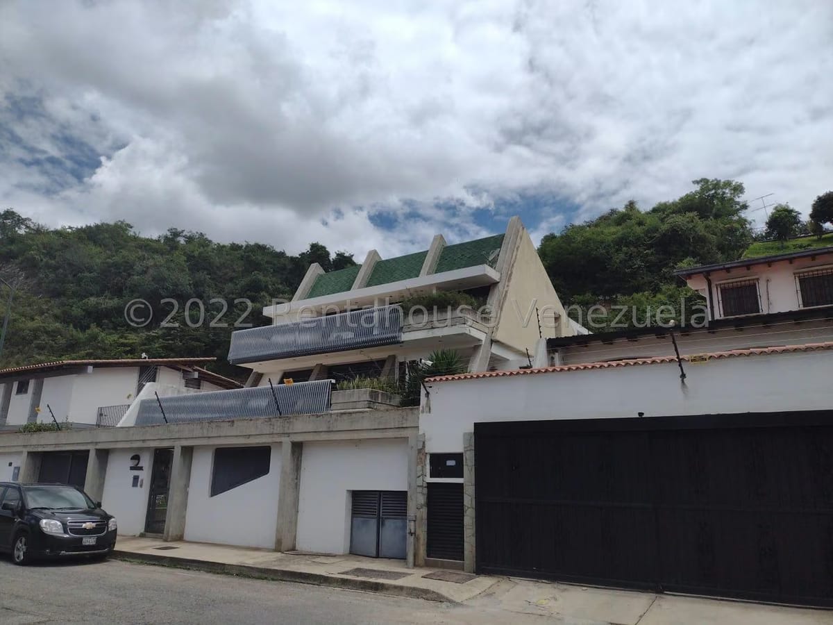 CASA EN VENTA SELENE MARIN – MLS#23-8752