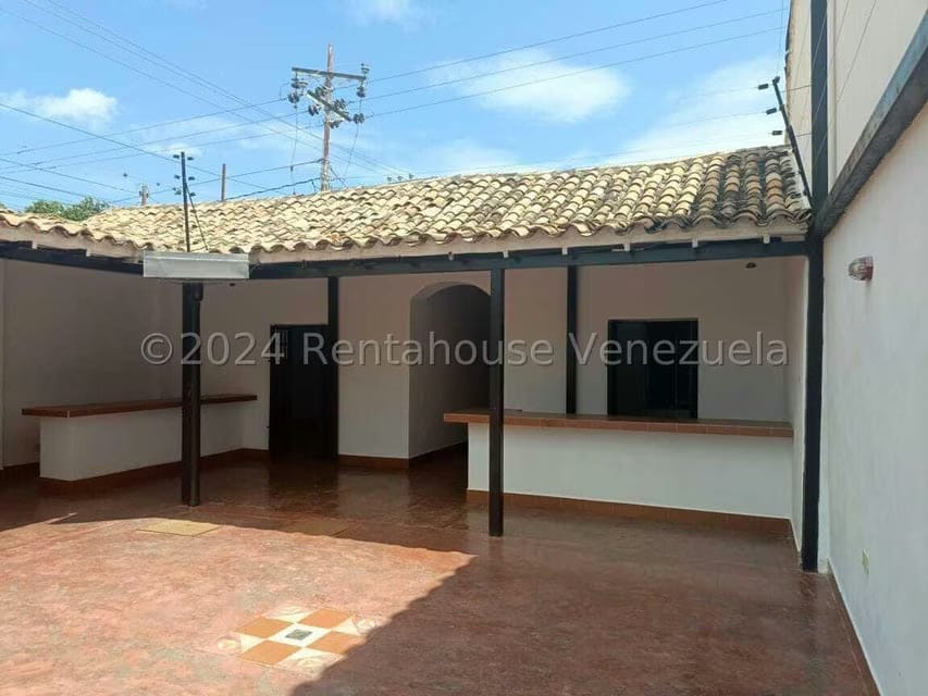 Comercial (Local Comercial) en Venta en Centro, Lara - 2
