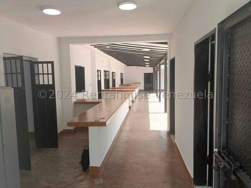 Comercial (Local Comercial) en Venta en Centro, Lara - 23