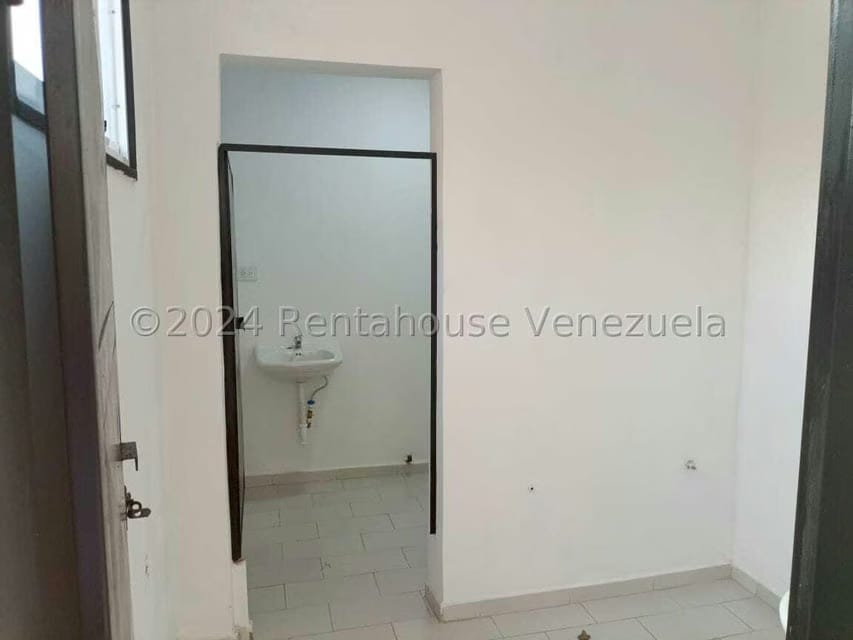 Comercial (Local Comercial) en Venta en Centro, Lara - 24