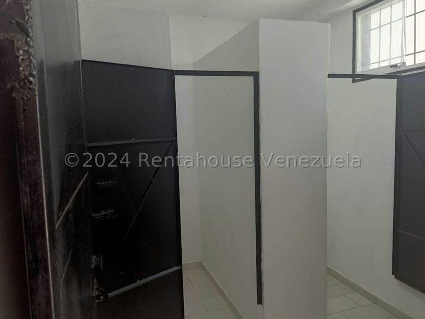Comercial (Local Comercial) en Venta en Centro, Lara - 28