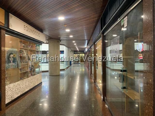 Comercial (Local Comercial) en Alquiler en Santa Fe Norte, Distrito Metropolitano - 8