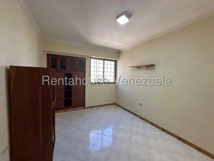Apartamento (1 Nivel) en Alquiler en Fundalara, Lara - 23