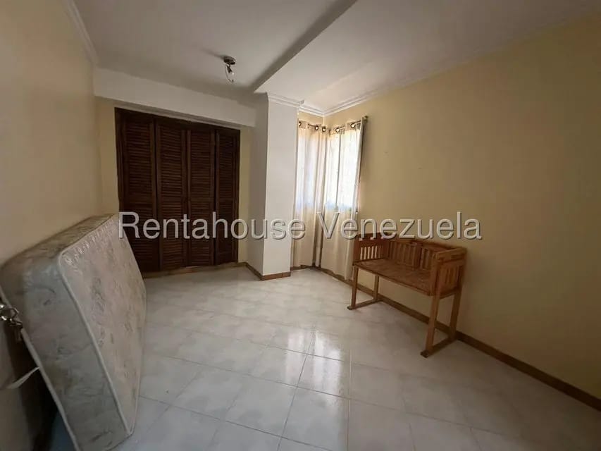 Apartamento (1 Nivel) en Alquiler en Fundalara, Lara - 24