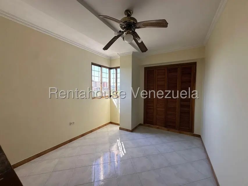 Apartamento (1 Nivel) en Alquiler en Fundalara, Lara - 26
