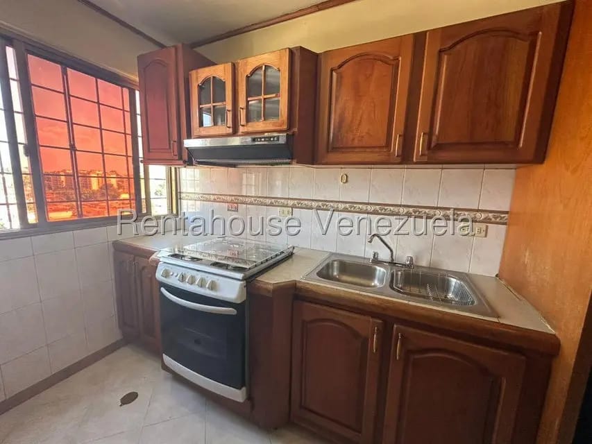 Apartamento (1 Nivel) en Alquiler en Fundalara, Lara - 9