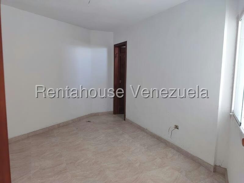 Apartamento (Duplex) en Venta en Flamingo, Falcon - 15