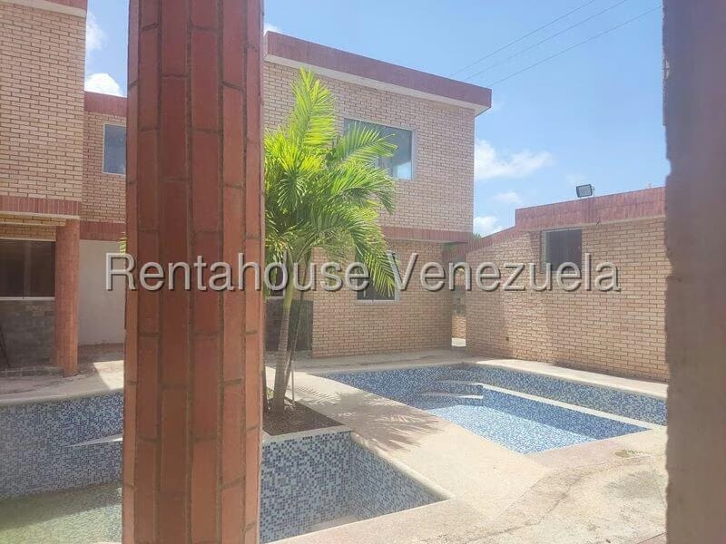 Apartamento (Duplex) en Venta en Flamingo, Falcon - 40