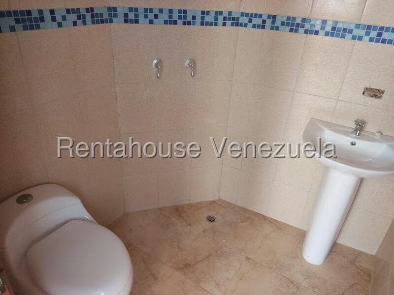 Apartamento (Duplex) en Venta en Flamingo, Falcon - 6