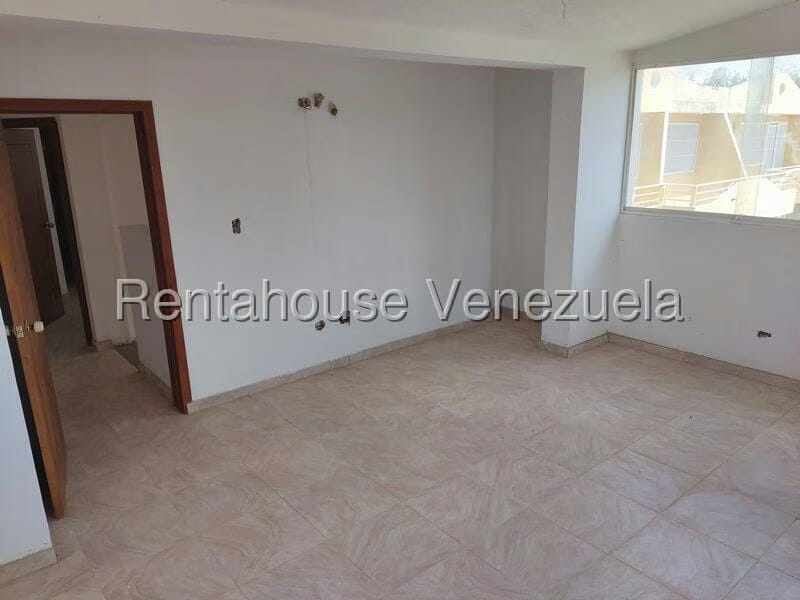 Apartamento (Duplex) en Venta en Flamingo, Falcon - 9