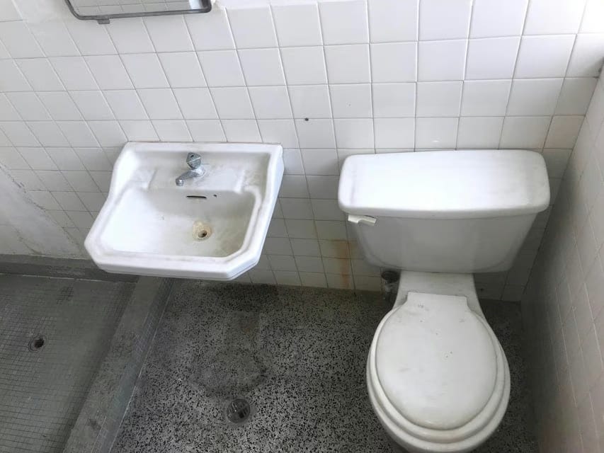 Comercial (Oficina) en Alquiler en Avenida Bella Vista, Zulia - 11