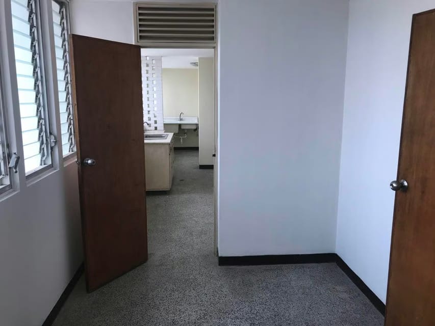 Comercial (Oficina) en Alquiler en Avenida Bella Vista, Zulia - 7