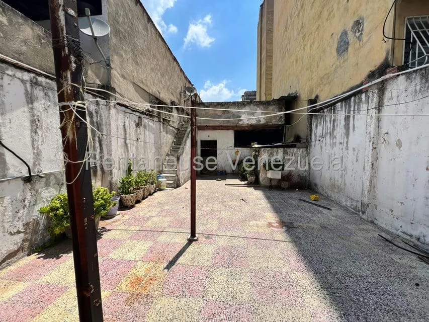 Casa (Multipes Niveles) en Venta en Parroquia Altagracia, Distrito Metropolitano - 11