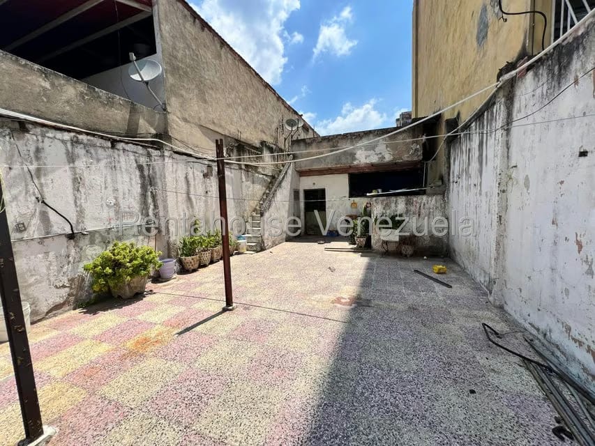 Casa (Multipes Niveles) en Venta en Parroquia Altagracia, Distrito Metropolitano - 12