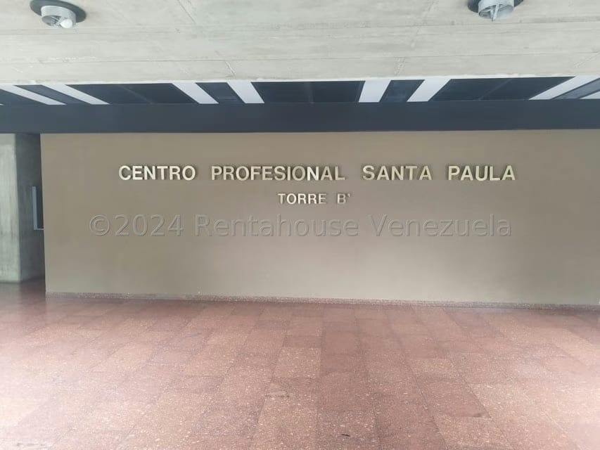 Comercial (Oficina) en Venta en Santa Paula, Distrito Metropolitano - 2