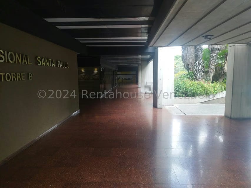 Comercial (Oficina) en Venta en Santa Paula, Distrito Metropolitano - 25