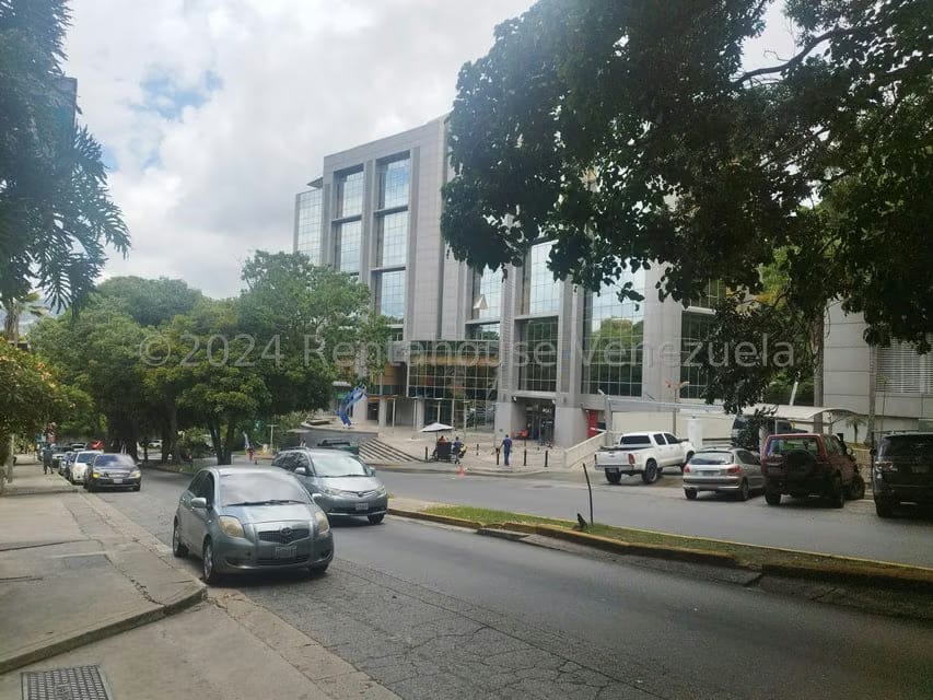 Comercial (Oficina) en Venta en Santa Paula, Distrito Metropolitano - 28