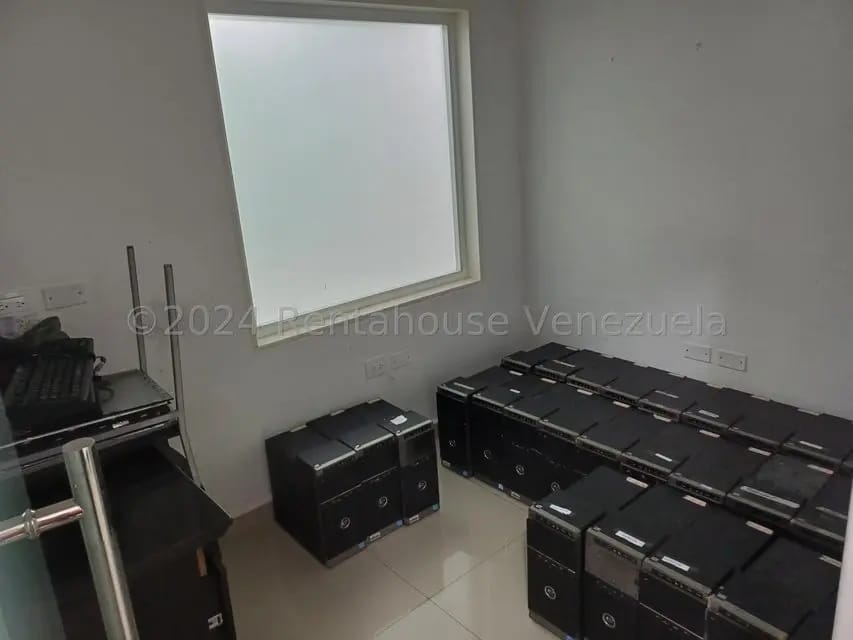 Comercial (Edificio) en Alquiler en Campo Claro, Distrito Metropolitano - 12