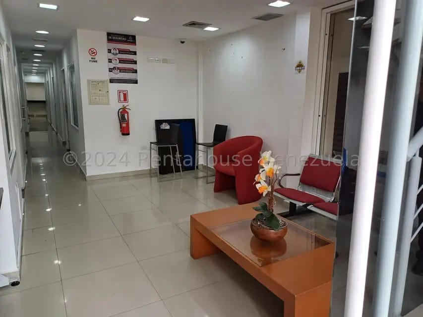 Comercial (Edificio) en Alquiler en Campo Claro, Distrito Metropolitano - 3