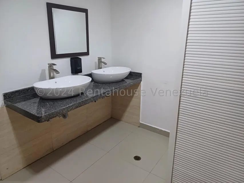 Comercial (Edificio) en Alquiler en Campo Claro, Distrito Metropolitano - 26