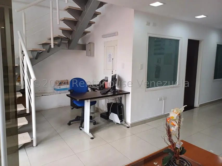 Comercial (Edificio) en Alquiler en Campo Claro, Distrito Metropolitano - 4