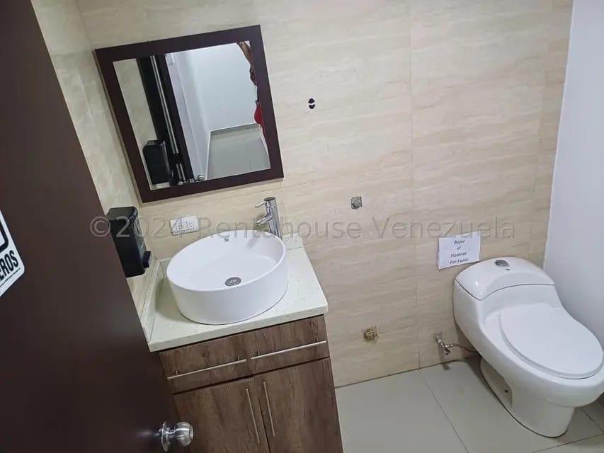 Comercial (Edificio) en Alquiler en Campo Claro, Distrito Metropolitano - 8