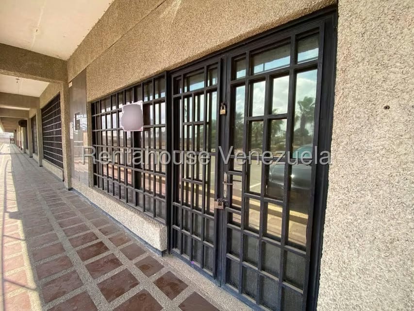 Comercial (Local Comercial) en Venta en Zona Industrial Sur, Zulia - 6
