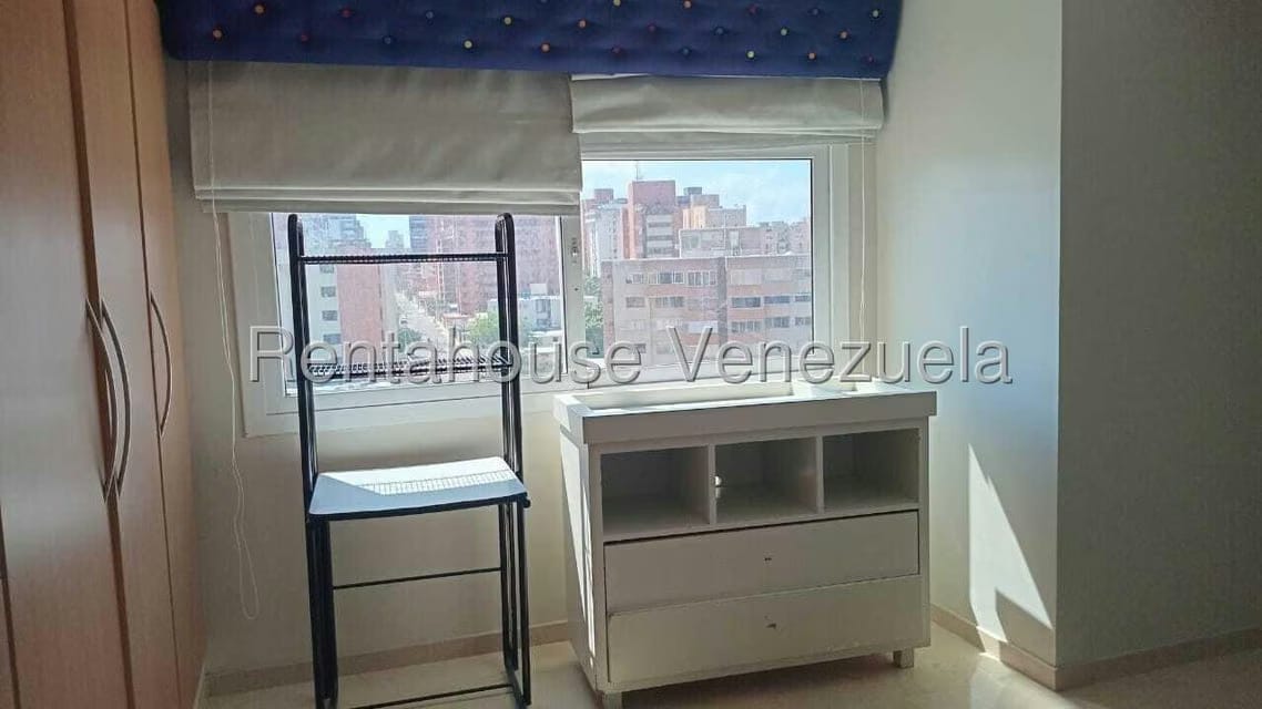 Apartamento (Multiples Niveles) en Alquiler en La Lago, Zulia - 20