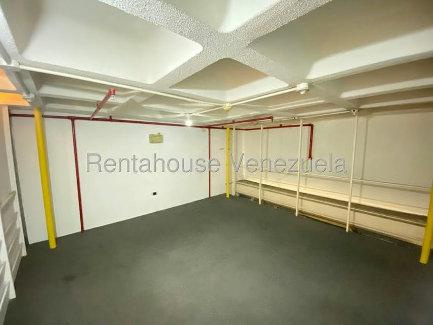 Comercial (Local Comercial) en Alquiler en Prados del Este, Distrito Metropolitano - 11