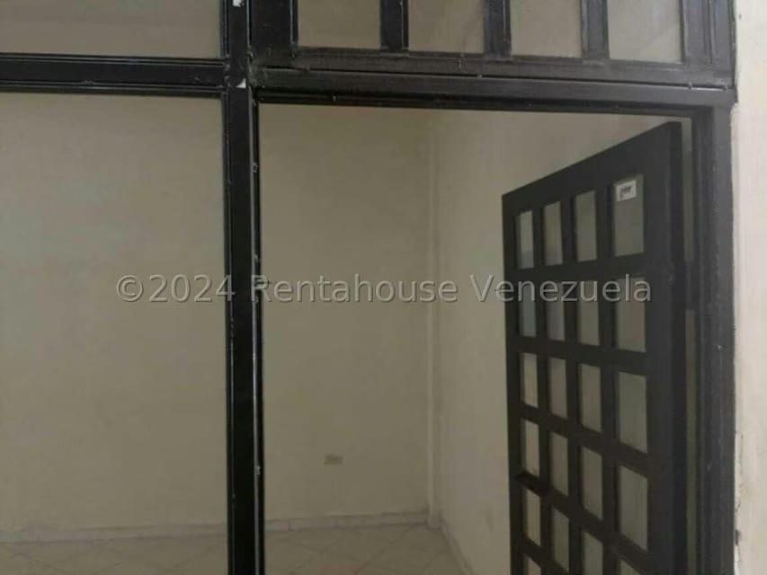 Comercial (Local Comercial) en Alquiler en Centro, Lara - 2