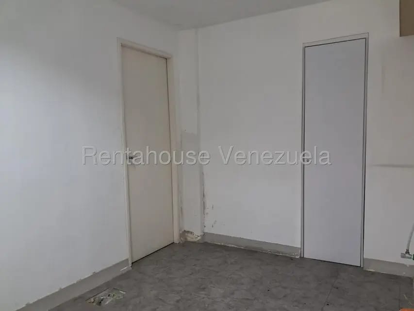 Comercial (Local Comercial) en Venta en La Urbina, Distrito Metropolitano - 11