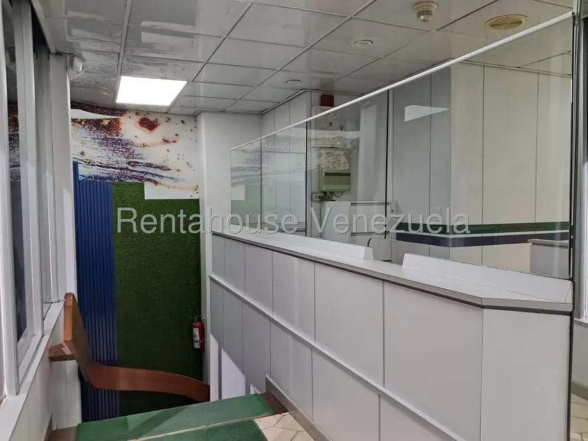 Comercial (Local Comercial) en Venta en La Urbina, Distrito Metropolitano - 5