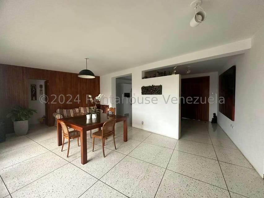 Casa (Multipes Niveles) en Venta en Colinas de Bello Monte, Distrito Metropolitano - 24