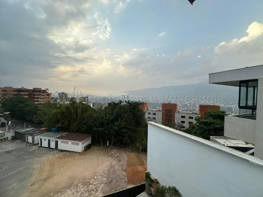 Casa (Multipes Niveles) en Venta en Colinas de Bello Monte, Distrito Metropolitano - 42