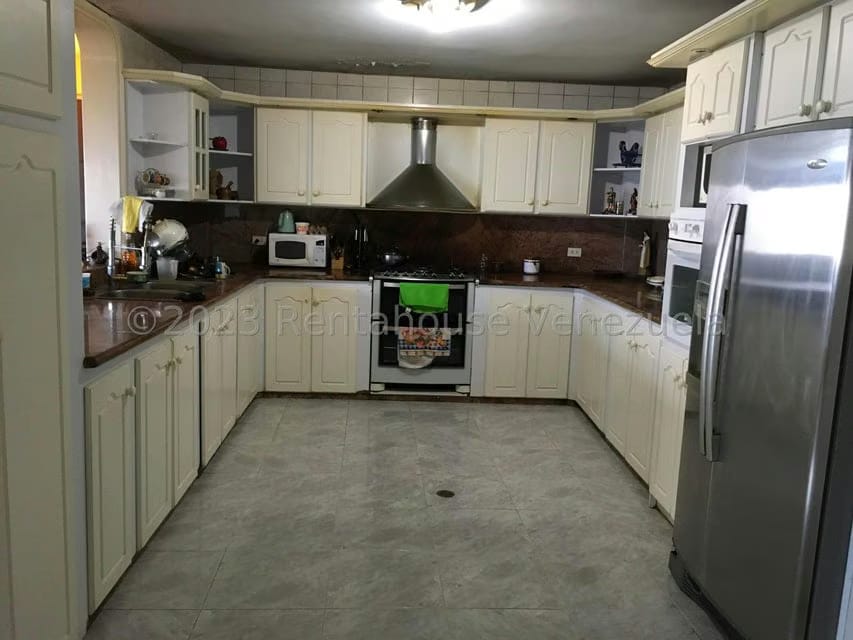Casa (Multipes Niveles) en Venta en Parque el Retiro, Miranda - 13