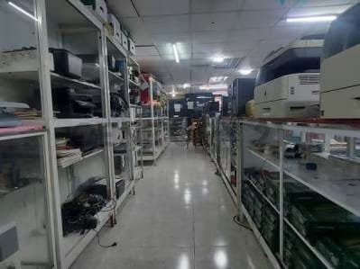 EN VENTA AMPLIO LOCAL COMERCIAL EN C.C SIETE AV. INTERCOMUNAL BARCELONA - 6